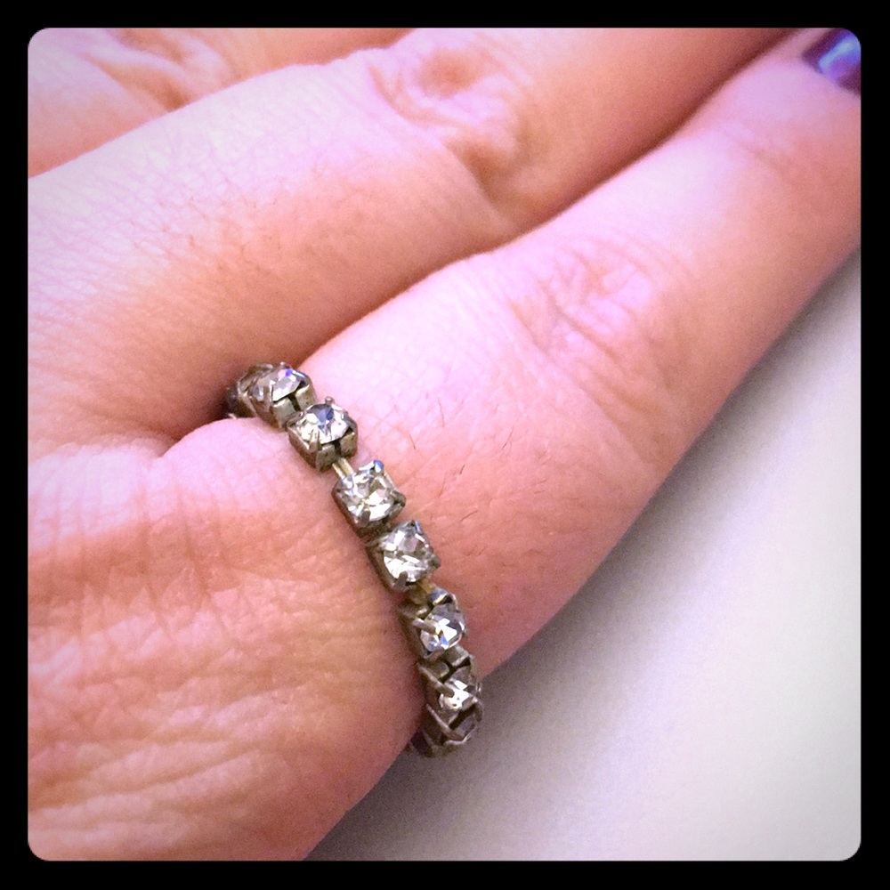 Stretchy White Stones Ring